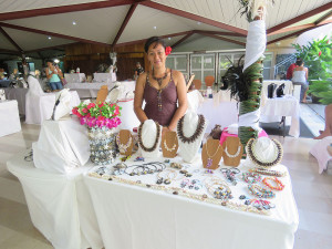 SALON ART POLYNESIEN (3)