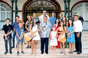 1-LAUREATS19-AVEC-PR-ET-HEREMOANA.jpg POUR LE SITE