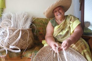 tressage crédit Lucie Rabreaud