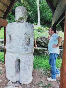 151 zoom sur tiki Expertise de Te Ha'a Tou Mahi a Naiki par Gilles Martinet