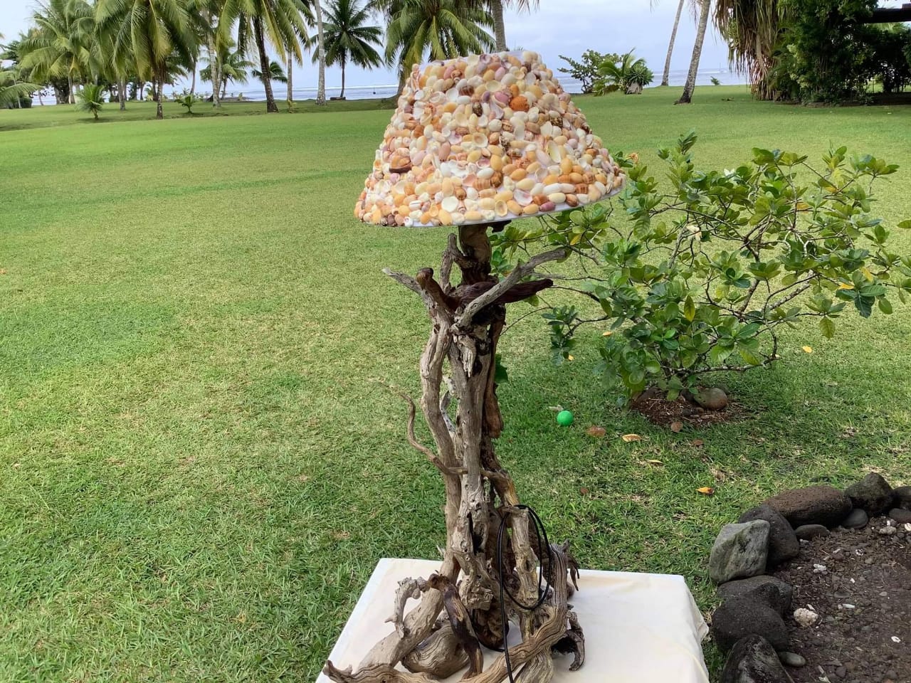 lampe coquillage de Mareva Orbeck