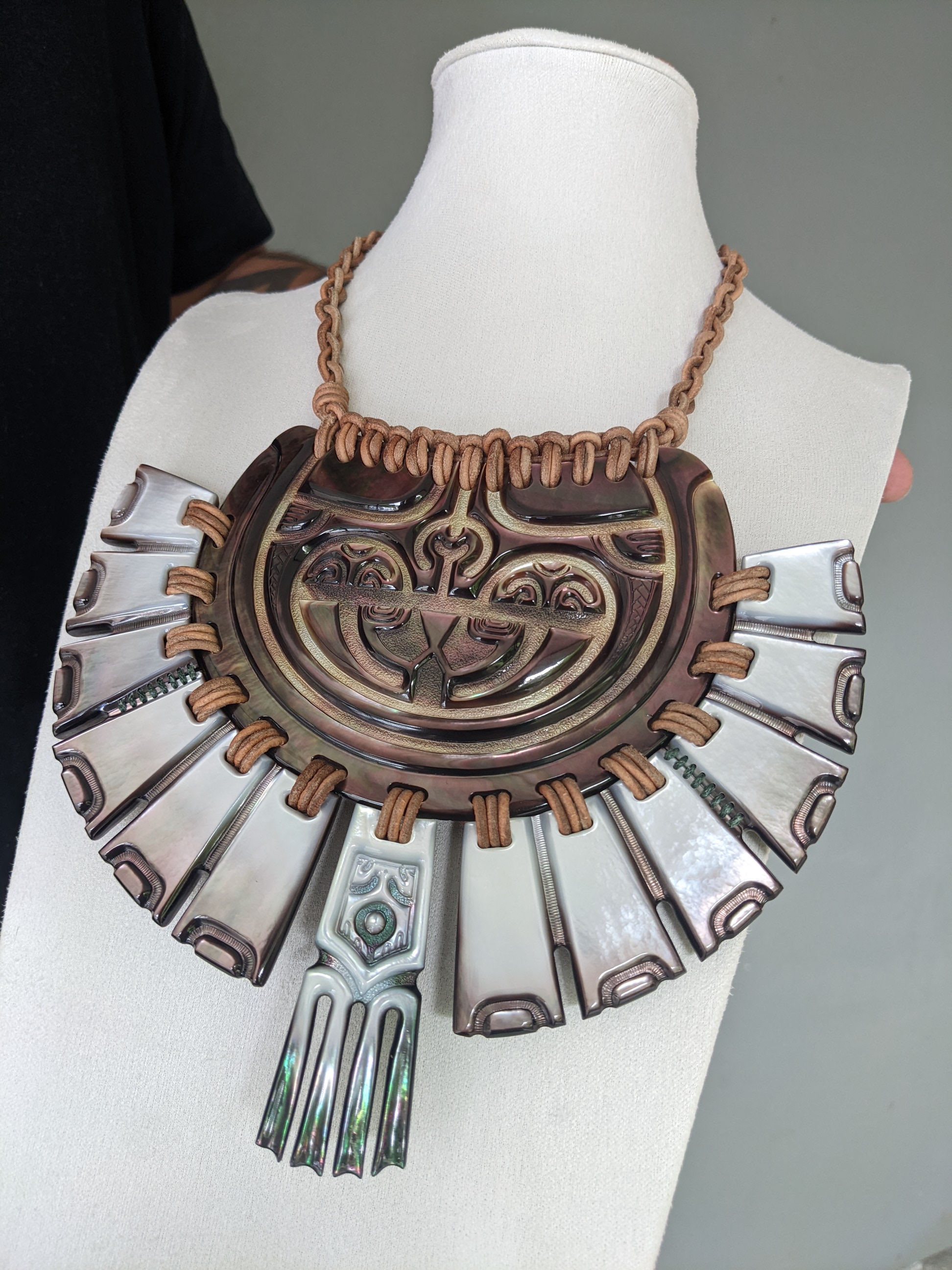 collier réalisé par Heremoana Buchin